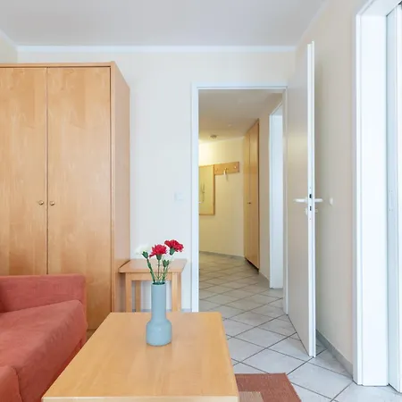 407, Seepark アパート