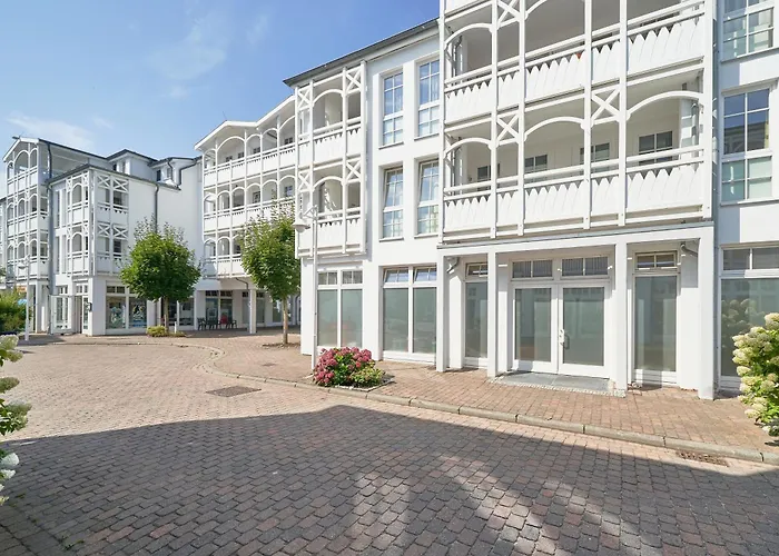 Apartment 407, Seepark *